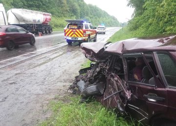 На Харьковской кольцевой спасатели ликвидировали последствия ДТП