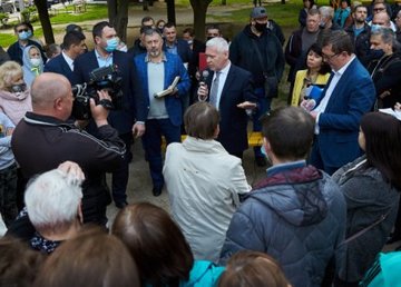 На маршруты в поселке Коммунар выйдут дополнительные троллейбусы На маршруты в поселке Коммунар выйдут дополнительные троллейбусы