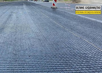 На объездной дороге продолжаются работы по фрезеровке и асфальтированию покрытия На объездной дороге продолжаются работы по фрезеровке и асфальтированию покрытия