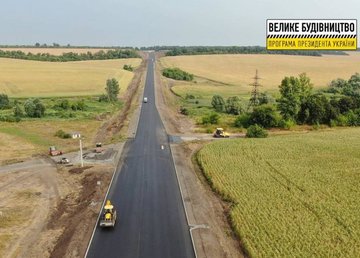 На окружной уложили 44,4 км финишного слоя покрытия На окружной уложили 44,4 км финишного слоя покрытия