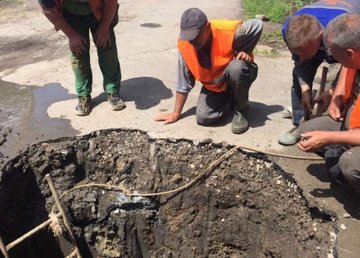 На Салтовке комплексно восстанавливают наружные трубопроводы  На Салтовке комплексно восстанавливают наружные трубопроводы