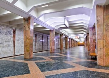 На станции метро «Индустриальная» временно закрыт один из вестибюлей