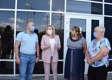 На строительстве Дергачевского ФОКа завершают благоустройство, заведение обустраивают спортивным оборудованием На строительстве Дергачевского ФОКа завершают благоустройство, заведение обустраивают спортивным оборудованием