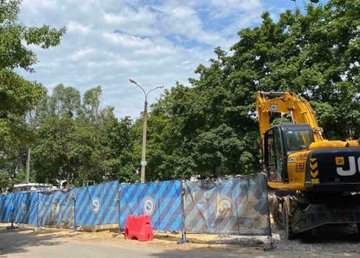 На улице Гарибальди перекладывают сети водоснабжения