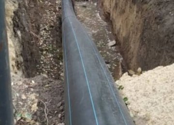 На улице Гвардейцев Широнинцев перекладывают водопроводные сети