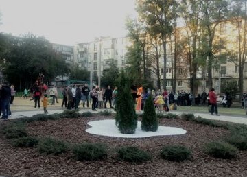 На улице Маршала Рыбалко открыли современную локацию для отдыха 