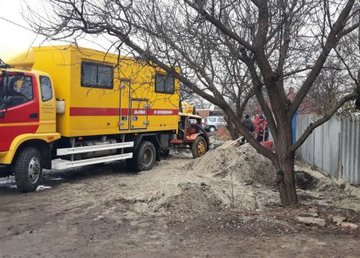 На улице Проспектной устраняют аварию на водопроводе На улице Проспектной устраняют аварию на водопроводе