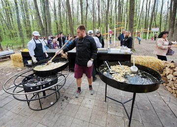 На выходных в Фельдман Экопарк топ украинской кухни - вареники