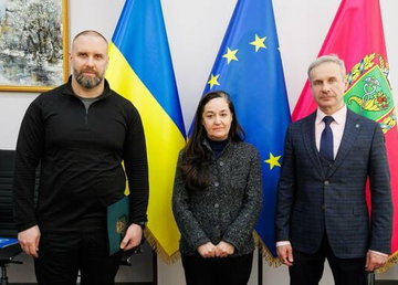 Начальник Харківської ОВА та голова Бюро ЮНЕСКО обговорили перші кроки до відновлення Держпрому Начальник Харківської ОВА та голова Бюро ЮНЕСКО обговорили перші кроки до відновлення Держпрому