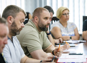 Начальник ХОВА поручил проводить более интенсивную разъяснительную работу по трудоустройству безработных Начальник ХОВА поручил проводить более интенсивную разъяснительную работу по трудоустройству безработных