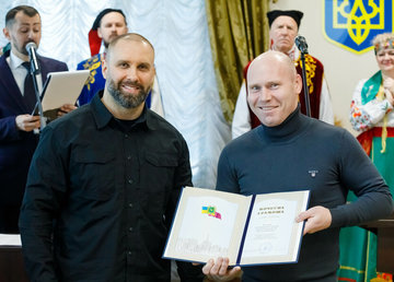 Начальник ХОВА привітав з Міжнародним днем волонтера