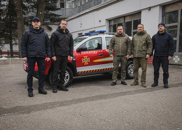 Надзвичайникам Куп’янщини передали новий позашляховик