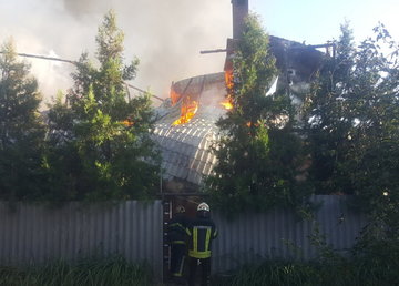 Немышлянский район: спасатели потушили пожар в швейном цехе