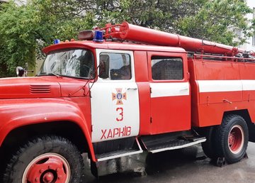 Новобаварский район: пожарные спасли мужчину во время тушения пожара