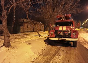 Новобаварский район: спасатели ликвидировали пожар на территории частного домовладения Новобаварский район: спасатели ликвидировали пожар на территории частного домовладения