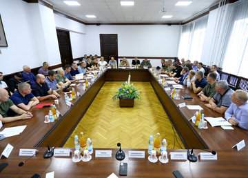 Олег Синегубов поручил главам РВА активизировать работу с переселенцами Олег Синегубов поручил главам РВА активизировать работу с переселенцами