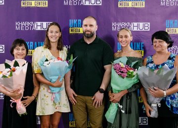 Олег Синегубов поздравил синхронисток, получивших «золото» на чемпионате Европы