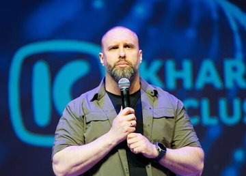 Олег Синєгубов привітав команду Kharkiv IT Cluster з 10 річницею створення