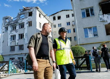Олег Синєгубов привітав начальника ГУ ДСНС у Харківській області з присвоєнням високого звання Олег Синєгубов привітав начальника ГУ ДСНС у Харківській області з присвоєнням високого звання
