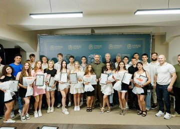 Олег Синєгубов привітав переможців і призерів чемпіонату світу з акробатичного рок-н-ролу, а також їхніх тренерів