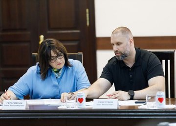 Олег Синєгубов провів зустріч з представниками Нацради з питань телебачення та радіомовлення Олег Синєгубов провів зустріч з представниками Нацради з питань телебачення та радіомовлення