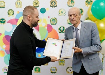 Олег Синєгубов відзначив наукових працівників Національного фармацевтичного університету