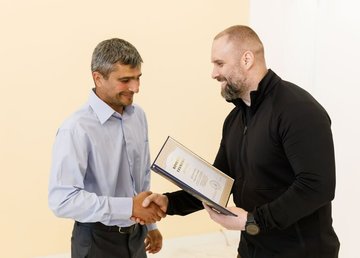 Олег Синєгубов відзначив почесними нагородами працівників Куп’янських адміністрацій та комунальних підприємств міста