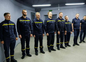 Олег Синєгубов відзначив працівників ДСНС, які виконують аварійно-рятувальні роботи на Харківщині