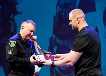 Олег Синєгубов вручив почесні відзнаки працівникам Національної поліції України