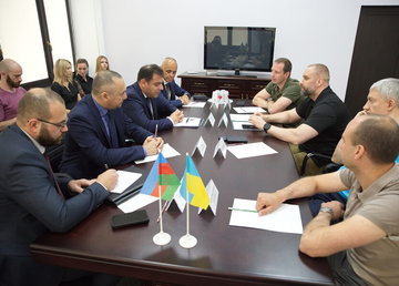 Олег Синєгубов зустрівся з делегацією Азербайджанської Республіки