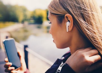 Почему наушники Apple остаются самыми продаваемыми на рынке? Почему наушники Apple остаются самыми продаваемыми на рынке?