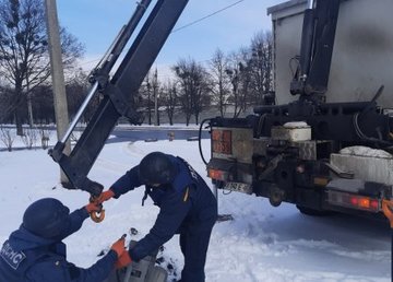 Подразделения ГСЧС продолжают разбирать завалы и обезвреживать боеприпасы Подразделения ГСЧС продолжают разбирать завалы и обезвреживать боеприпасы
