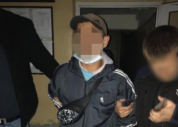 Полицейские Харьковщины задержали мужчину, который изнасиловал и ограбил женщину