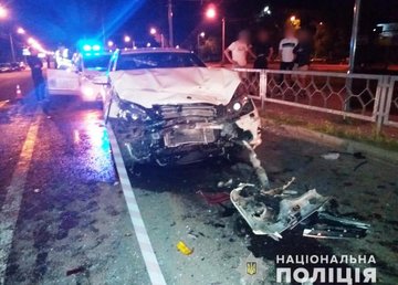 Полицейские устанавливают обстоятельства ДТП на проспекте Науки в Харькове