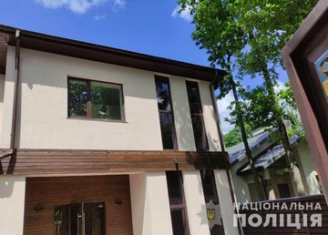 Полицейские устанавливают обстоятельства происшествия в поселке Лесном Харьковского района