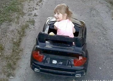 Полиция Харьковщины устанавливает местонахождение жительницы Изюма и малолетнего ребенка