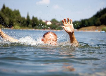Полиция проводит проверку по факту гибели несовершеннолетнего мальчика в Харькове Полиция проводит проверку по факту гибели несовершеннолетнего мальчика в Харькове
