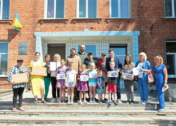 Понад 500 планшетів і хромбуків передали учням 3 громад Харківської області