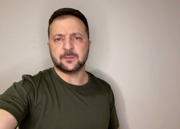 Посилюємо тиск на тих, хто допомагає російському терору, і жодного звʼязку цих людей з Україною не залишимо – звернення Президента Володимира Зеленського