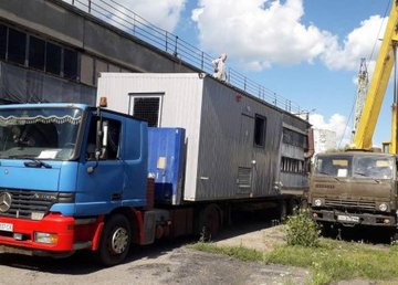 Поврежденные обстрелами мобильные котельные отправили на ремонт Поврежденные обстрелами мобильные котельные отправили на ремонт