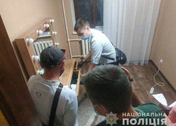 Правоохранители провели обыск по месту жительства мужчины, причастного к стрельбе в Основянском районе Харькова Правоохранители провели обыск по месту жительства мужчины, причастного к стрельбе в Основянском районе Харькова