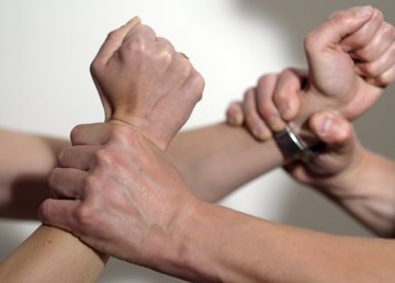 Правоохранители сообщили жителю Харьковщины о подозрении в домашнем насилии Правоохранители сообщили жителю Харьковщины о подозрении в домашнем насилии