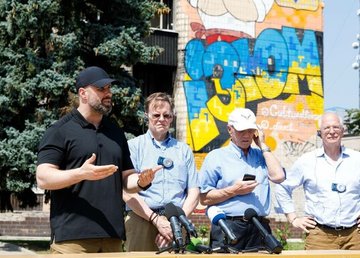 Представники посольств Швеції, Канади та Швейцарії відвідали Ізюм