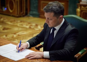 Президент подал в парламент как неотложный законопроект «О коренных народах Украины» Президент подал в парламент как неотложный законопроект «О коренных народах Украины»