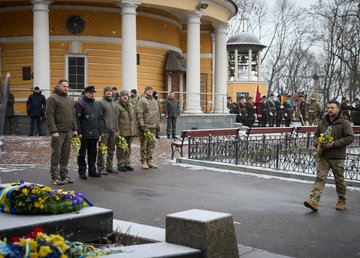 Президент України вшанував пам’ять Героїв Крут