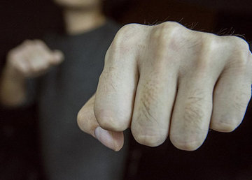 причинил телесные повреждения прохожему Следователи Харьковщины направили в суд обвинительный акт в отношении мужчины, который причинил телесные повреждения прохожему