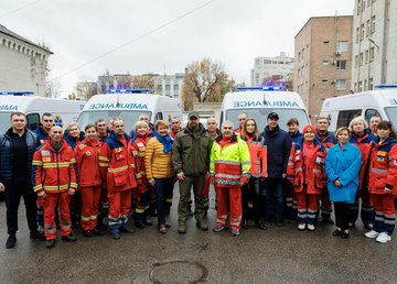 П’ять нових карет швидкої допомоги та акушерсько-гінекологічну мобільну амбулаторію отримали медики Харківщини
