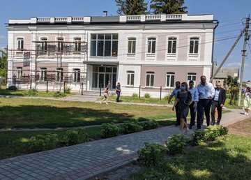 Реконструкцию Золочевской детской музыкальной школы планируют завершить в сентябре Реконструкцию Золочевской детской музыкальной школы планируют завершить в сентябре