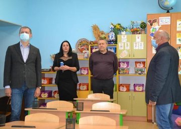 Роман Семенуха ознакомился с работой сферы образования Красноградского района