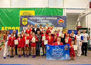 Самбісти - юніори з Харківщини вибороли 8 медалей чемпіонату України